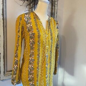 OLD Navy Button Down Blouse, size Medium